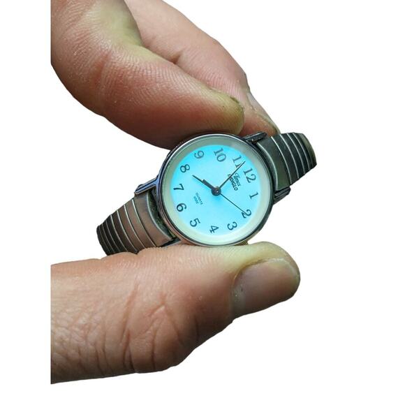 Vtg White Womens INDIGLO by TimeX - Silver Tone Stainless Steel, Baby Blue Light - Picture 5 of 5